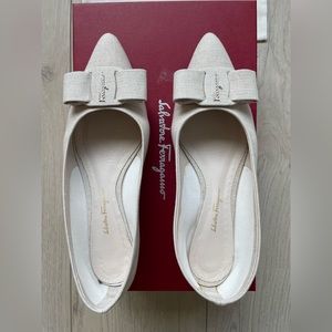 Salvatore Ferragamo Women's Viva Crosta Beech Flats - SIZE 9.5